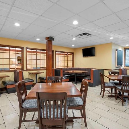 Best Western Louisville East Inn & Suites Zewnętrze zdjęcie