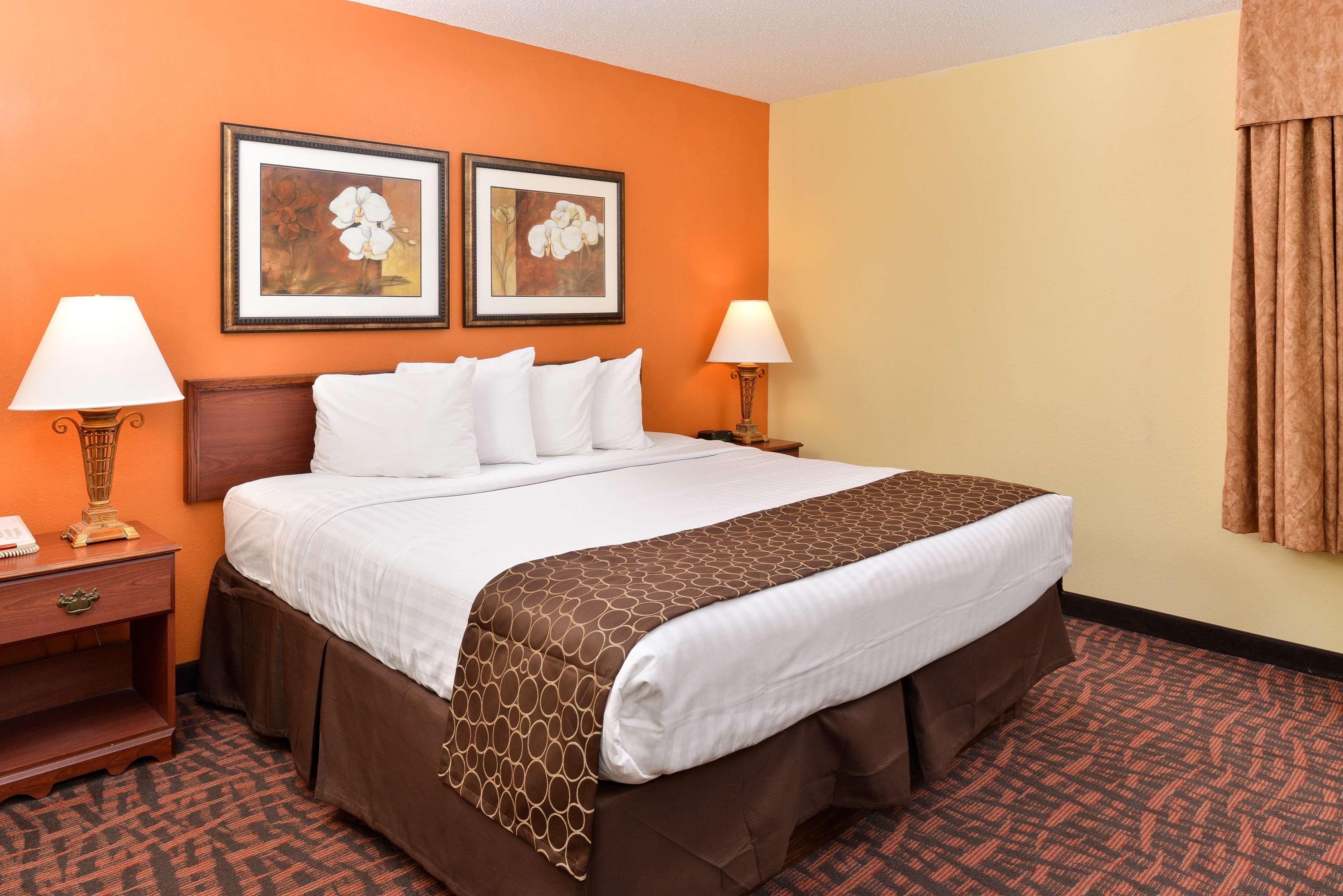 Best Western Louisville East Inn & Suites Zewnętrze zdjęcie