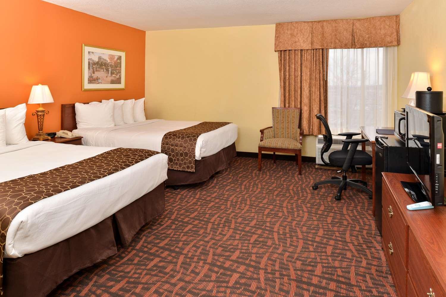 Best Western Louisville East Inn & Suites Zewnętrze zdjęcie
