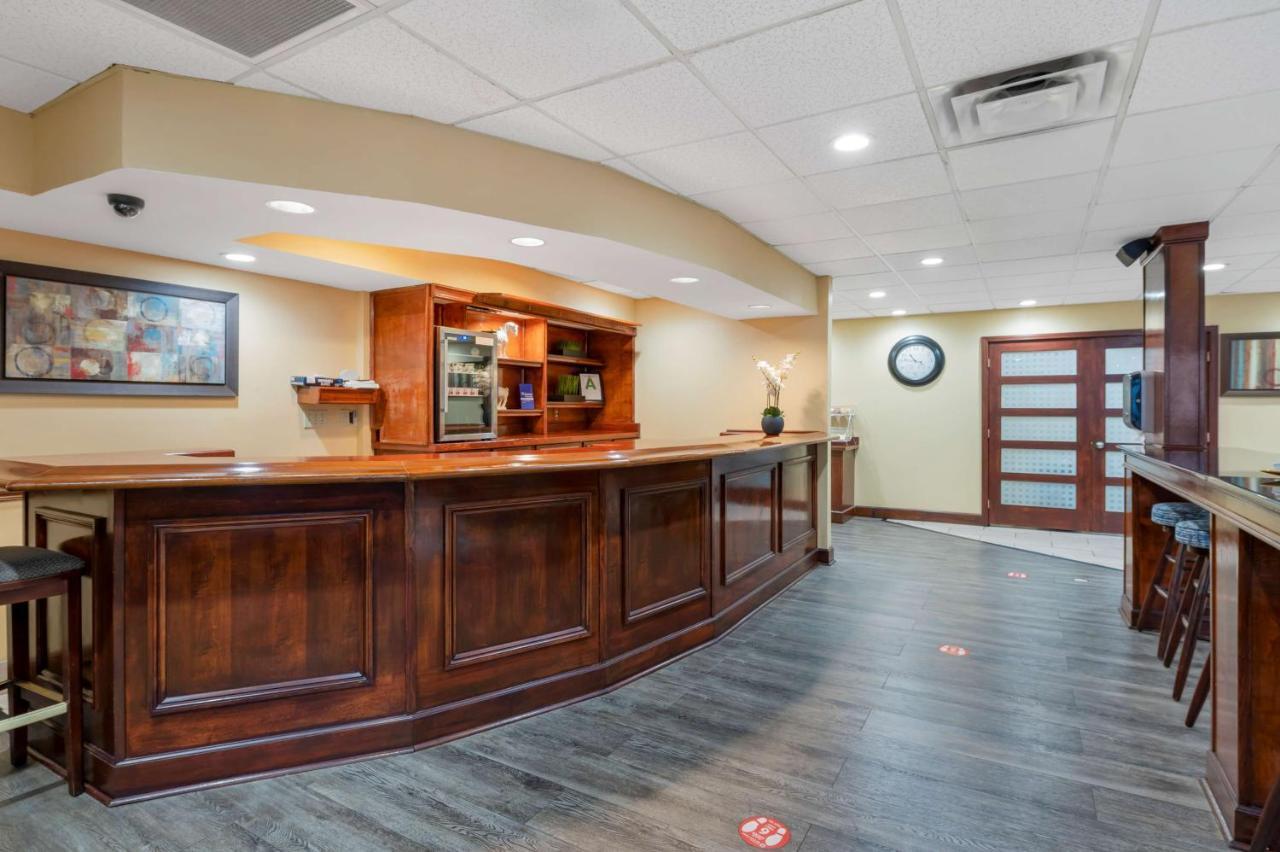 Best Western Louisville East Inn & Suites Zewnętrze zdjęcie