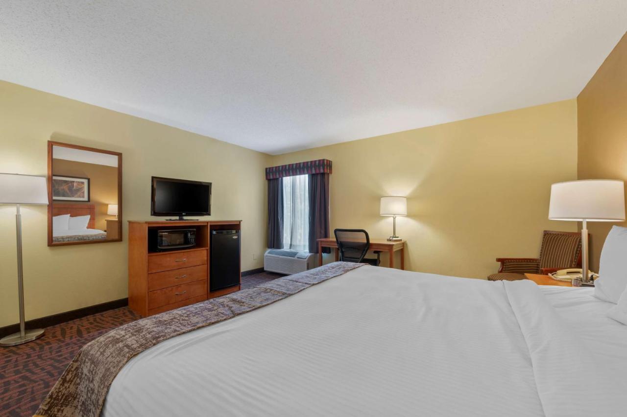Best Western Louisville East Inn & Suites Zewnętrze zdjęcie