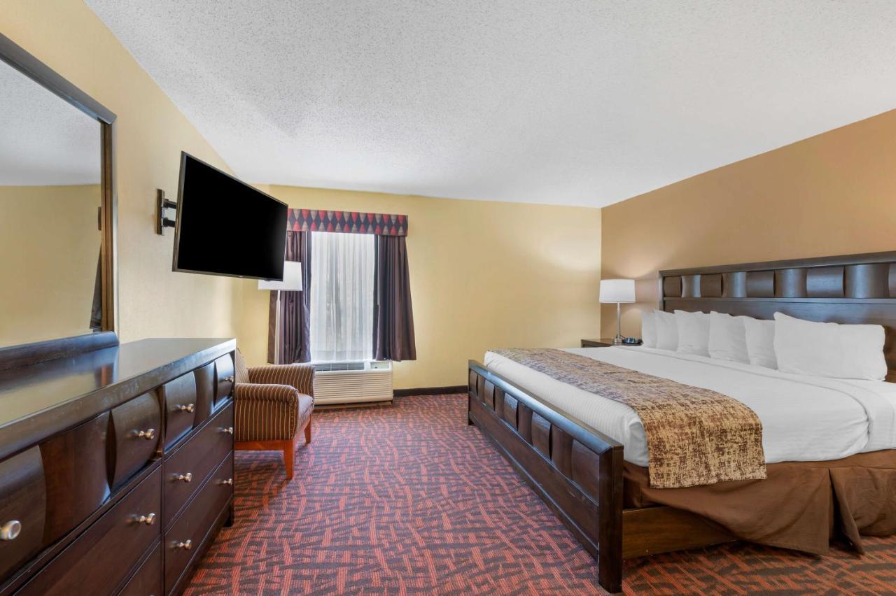 Best Western Louisville East Inn & Suites Zewnętrze zdjęcie