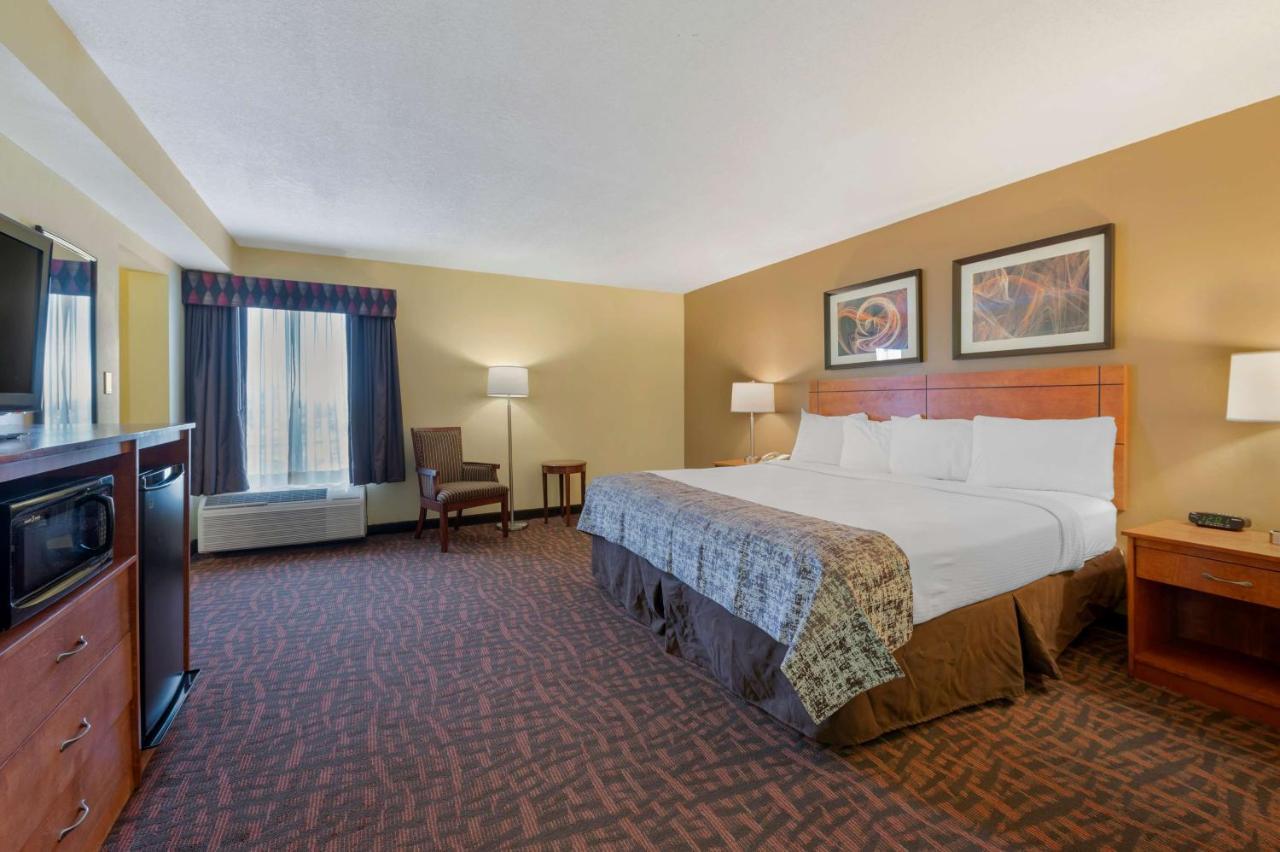 Best Western Louisville East Inn & Suites Zewnętrze zdjęcie
