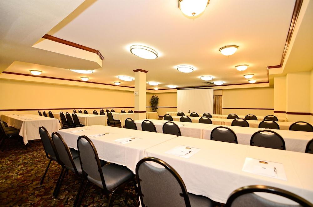 Best Western Louisville East Inn & Suites Zewnętrze zdjęcie