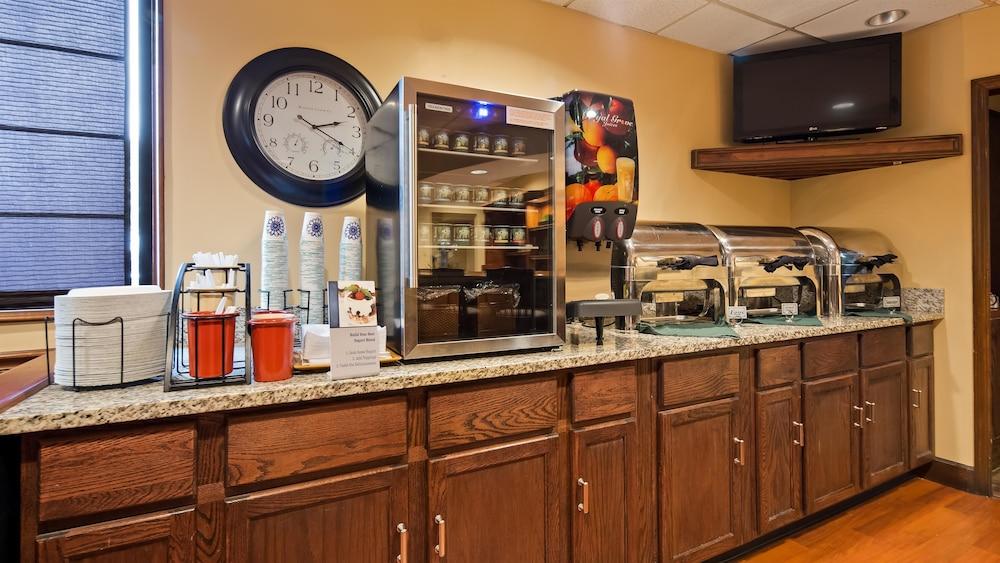 Best Western Louisville East Inn & Suites Zewnętrze zdjęcie