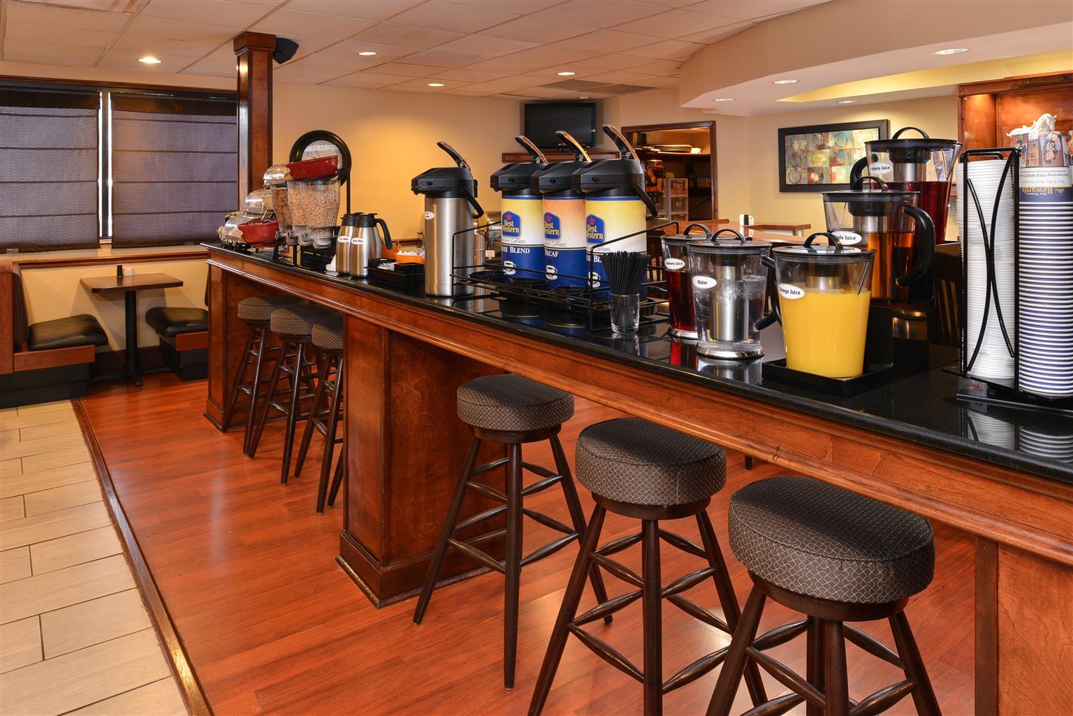 Best Western Louisville East Inn & Suites Zewnętrze zdjęcie