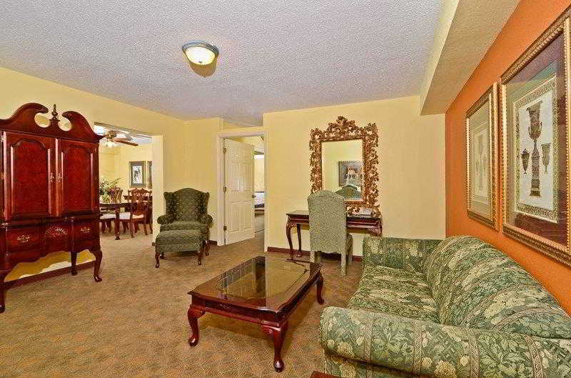 Best Western Louisville East Inn & Suites Zewnętrze zdjęcie
