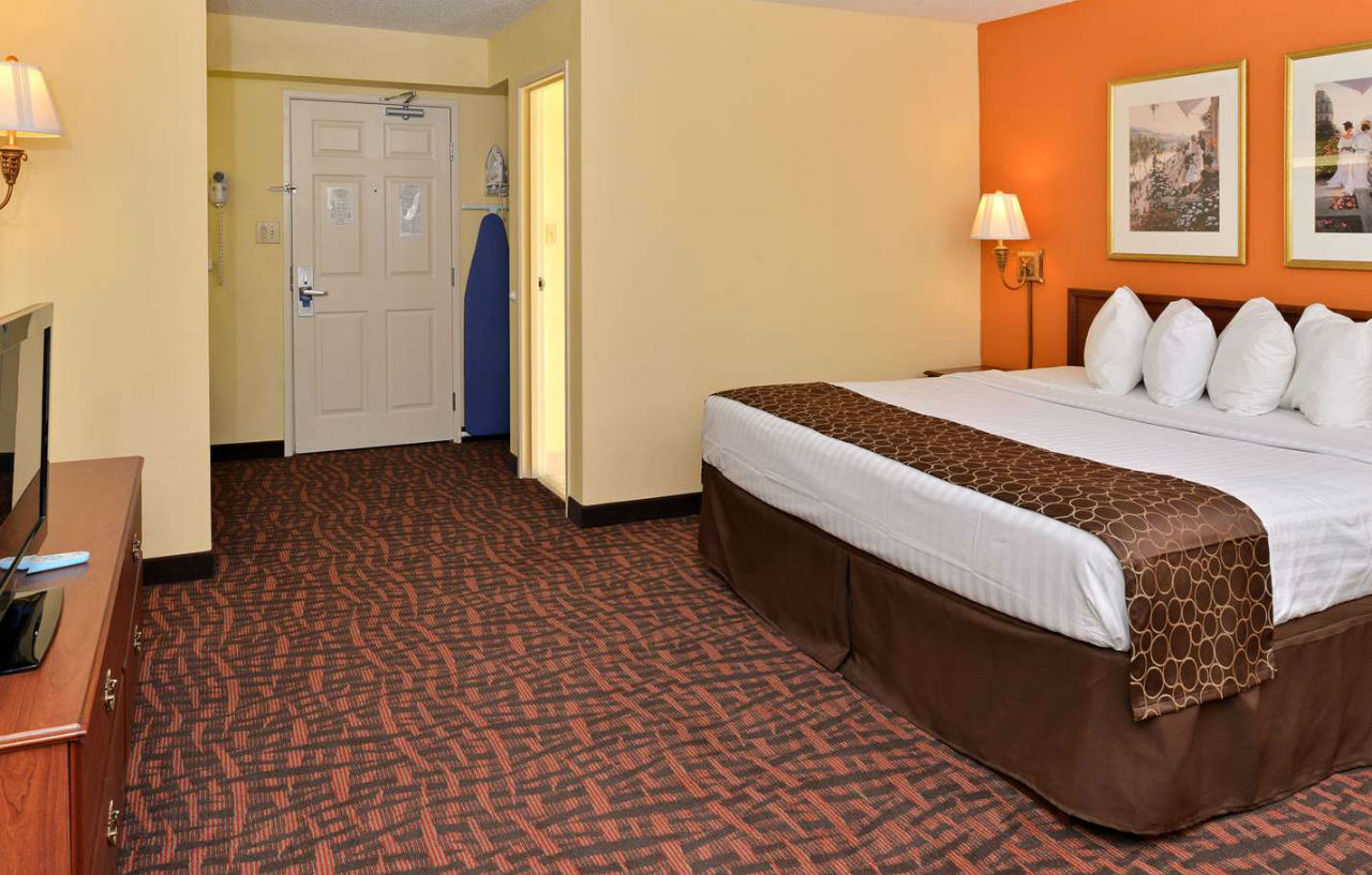 Best Western Louisville East Inn & Suites Zewnętrze zdjęcie