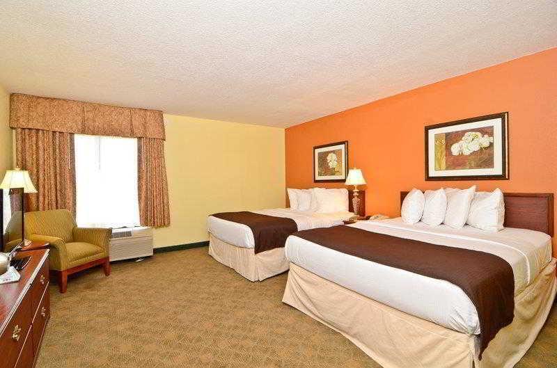 Best Western Louisville East Inn & Suites Zewnętrze zdjęcie